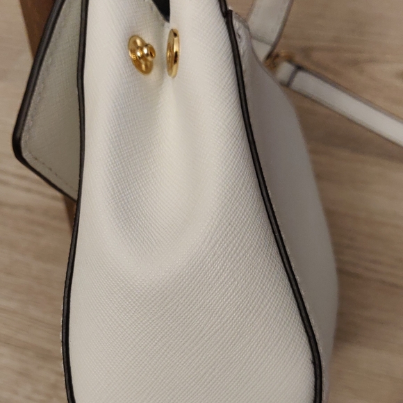 Michael Kors Small White Crossbody / Hand  Bag - Picture 6 of 13
